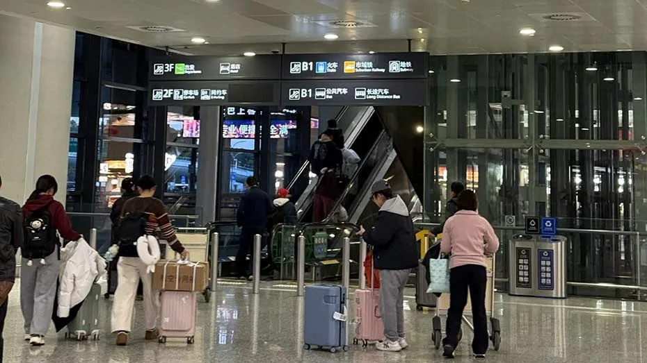 entering and leaving China via Shanghai Airports